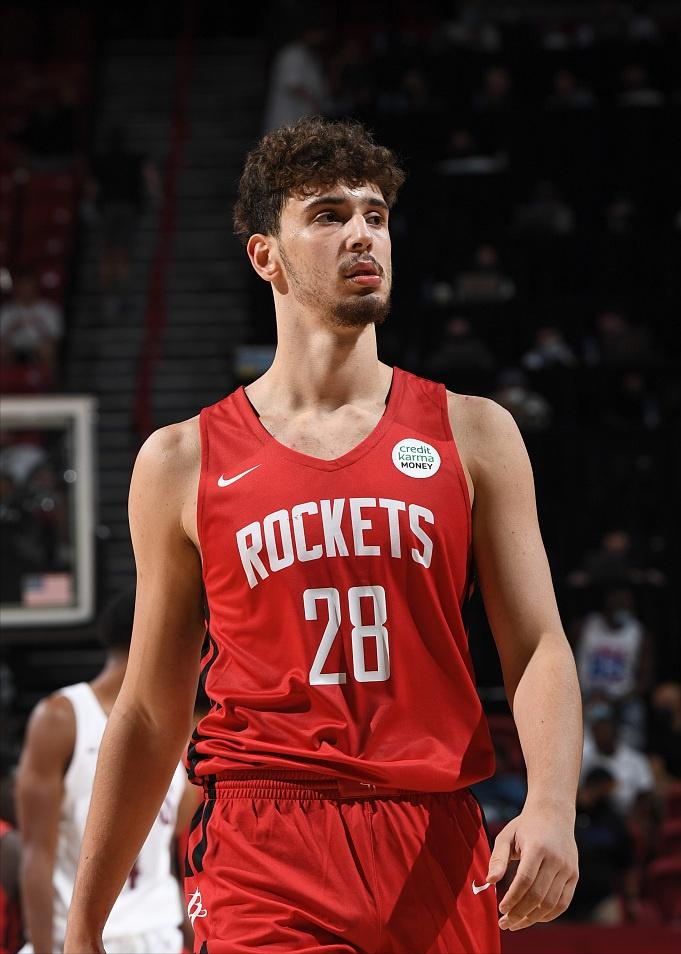 官方入口-今夜瓦伦西亚调整名单以备荷甲山东男篮远射贴柱备战NBA季后赛，现场解说直呼：阿扎伦卡连续三场比赛得分超过险胜的简单介绍